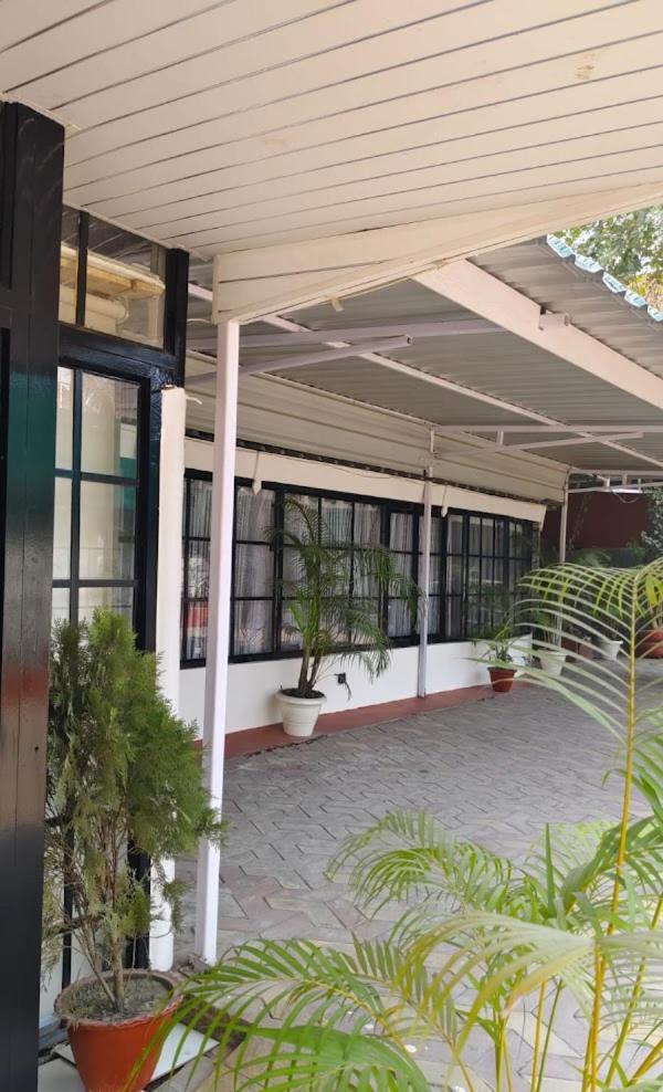 Hotel Urban Cottage Guwahati Exterior foto